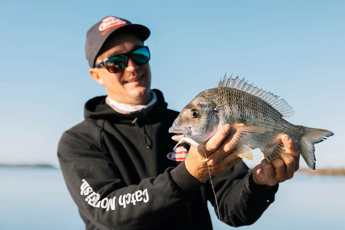 BERKLEY POWERBAIT MAXSCENT SHRIMP 2.5 INCH - COLOUR: WHITE PEARL
